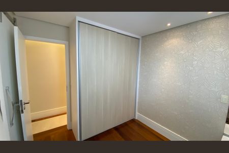 Apartamento à venda com 134m², 3 quartos e 3 vagas Apartamento à venda com 134m², 3 quartos e 3 vagasSuíte 3