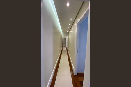 Apartamento à venda com 134m², 3 quartos e 3 vagas Apartamento à venda com 134m², 3 quartos e 3 vagasCorredor