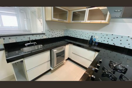 Apartamento à venda com 134m², 3 quartos e 3 vagas Apartamento à venda com 134m², 3 quartos e 3 vagasCozinha