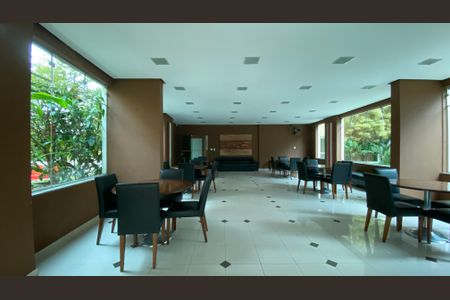 Apartamento à venda com 134m², 3 quartos e 3 vagas Apartamento à venda com 134m², 3 quartos e 3 vagasÁrea comum - Salão de festas