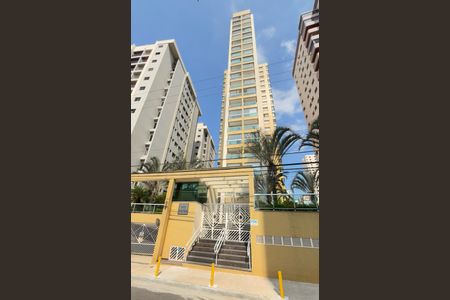 Apartamento à venda com 134m², 3 quartos e 3 vagas Apartamento à venda com 134m², 3 quartos e 3 vagasFachada