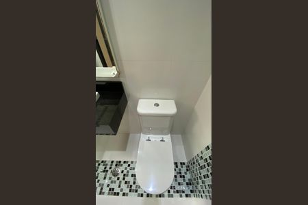 Apartamento à venda com 134m², 3 quartos e 3 vagas Apartamento à venda com 134m², 3 quartos e 3 vagasBanheiro da Suíte 2