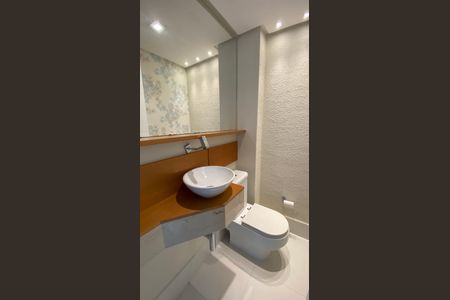 Apartamento à venda com 134m², 3 quartos e 3 vagas Apartamento à venda com 134m², 3 quartos e 3 vagasLavabo