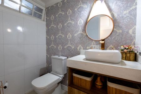 Casa à venda com 200m², 3 quartos e 3 vagas Casa à venda com 200m², 3 quartos e 3 vagasLavabo