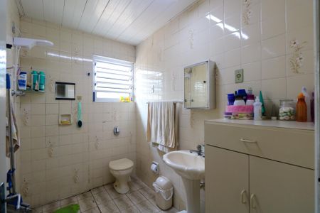 Casa à venda com 78m², 2 quartos e 1 vagaBanheiro