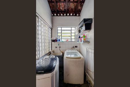 Casa à venda com 210m², 3 quartos e 2 vagasÁrea de Serviço