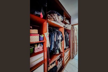 Casa à venda com 210m², 3 quartos e 2 vagasQuarto 1 - Suíte