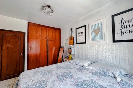 Casa à venda com 210m², 3 quartos e 2 vagasQuarto 1 - Suíte