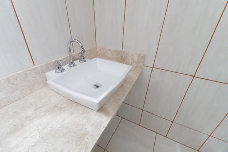 Casa à venda com 250m², 3 quartos e 4 vagas Casa à venda com 250m², 3 quartos e 4 vagasBanheiro da Suíte
