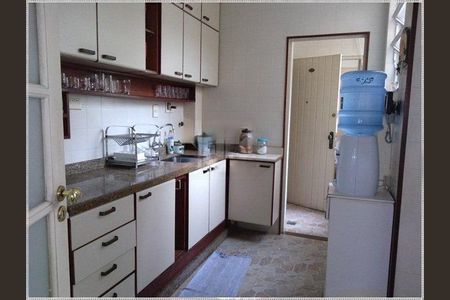 Apartamento à venda com 218m², 3 quartos e sem vaga