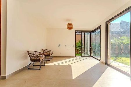 Casa à venda com 357m², 4 quartos e 6 vagas