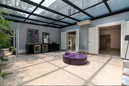 Casa à venda com 531m², 6 quartos e 2 vagas