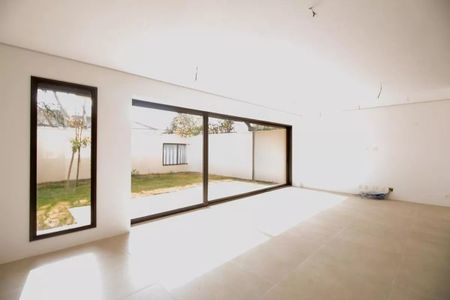 Casa de condomínio à venda com 637m², 4 quartos e 4 vagas