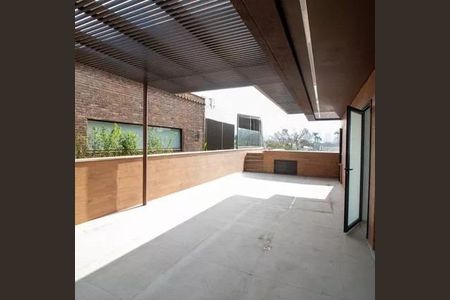 Casa de condomínio à venda com 637m², 4 quartos e 4 vagas