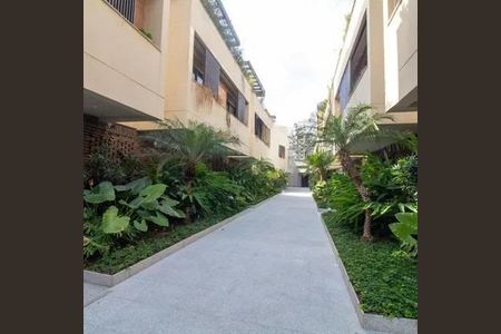 Casa de condomínio à venda com 637m², 4 quartos e 4 vagas