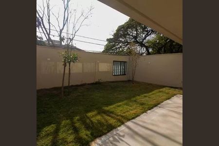 Casa de condomínio à venda com 637m², 4 quartos e 4 vagas