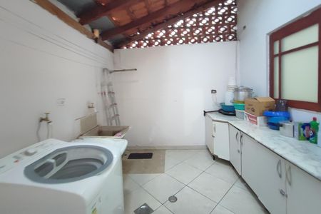 Casa à venda com 170m², 3 quartos e 4 vagasÁrea de Serviço