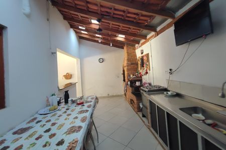 Casa à venda com 170m², 3 quartos e 4 vagasÁrea gourmet