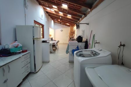 Casa à venda com 170m², 3 quartos e 4 vagasÁrea de Serviço