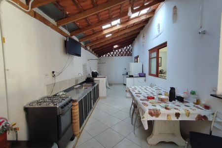 Casa à venda com 170m², 3 quartos e 4 vagasÁrea gourmet