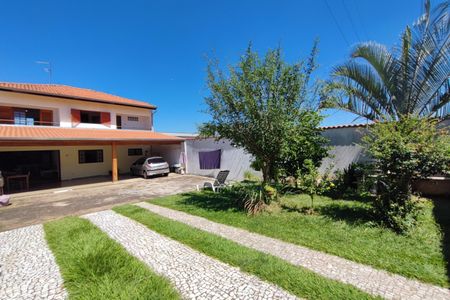Casa à venda com 170m², 3 quartos e 4 vagasQuintal - Garagem