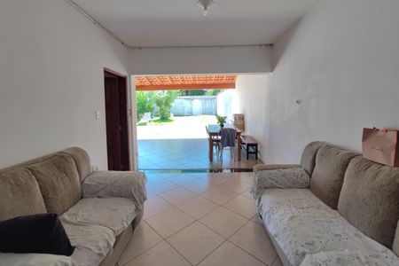 Casa à venda com 170m², 3 quartos e 4 vagasQuintal - Garagem
