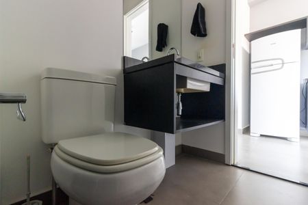 Studio à venda com 33m², 1 quarto e 1 vaga Studio à venda com 33m², 1 quarto e 1 vagaBanheiro