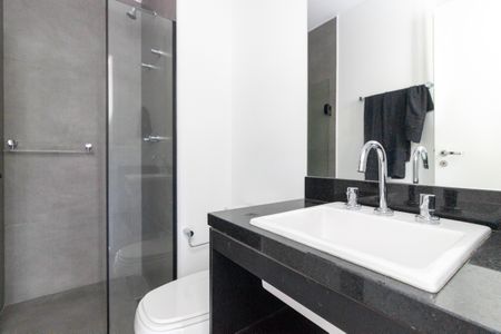 Studio à venda com 33m², 1 quarto e 1 vaga Studio à venda com 33m², 1 quarto e 1 vagaBanheiro