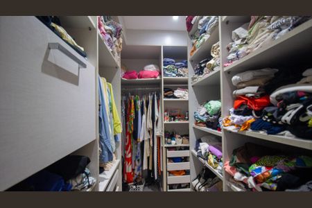Apartamento à venda com 121m², 3 quartos e 2 vagasCloset da Suíte