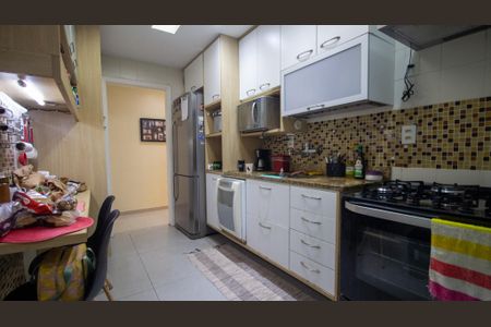 Apartamento à venda com 121m², 3 quartos e 2 vagasCozinha e Área de Serviço