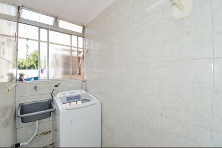 Apartamento à venda com 81m², 2 quartos e 1 vagaÁrea de Serviço