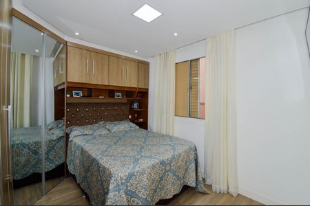 Apartamento à venda com 81m², 2 quartos e 1 vagaQuarto 2