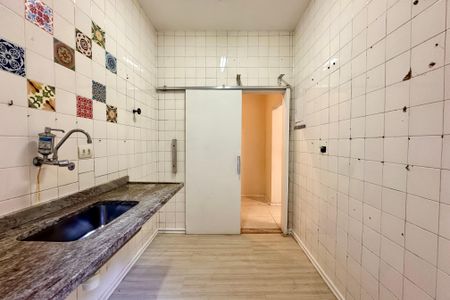 Apartamento à venda com 80m², 2 quartos e sem vaga Apartamento à venda com 80m², 2 quartos e sem vagaCozinha