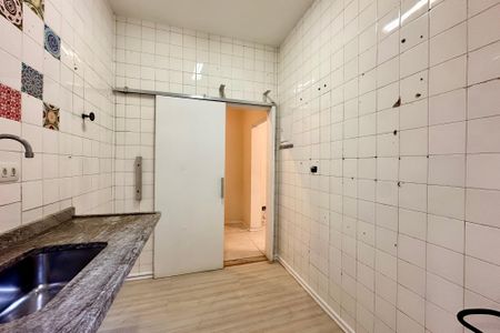 Apartamento à venda com 80m², 2 quartos e sem vaga Apartamento à venda com 80m², 2 quartos e sem vagaCozinha