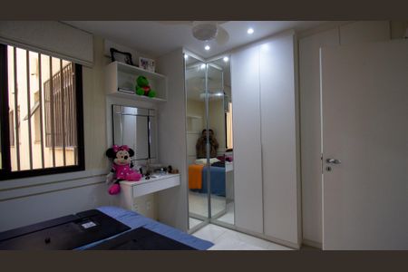 Apartamento à venda com 120m², 3 quartos e 2 vagasQuarto 2