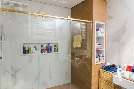 Casa à venda com 450m², 3 quartos e 7 vagasBanheiro da Suíte