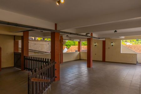 Casa à venda com 450m², 3 quartos e 7 vagasÁrea comum - Salão de festas