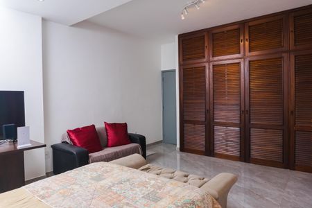 Casa à venda com 450m², 3 quartos e 7 vagasSuíte
