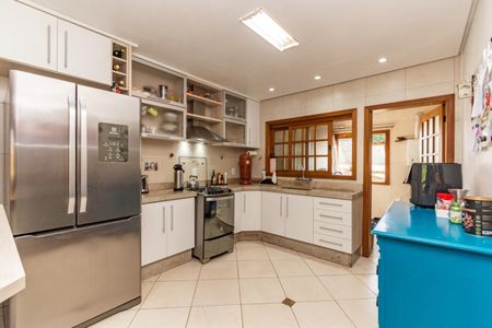 Casa à venda com 250m², 4 quartos e 4 vagas Casa à venda com 250m², 4 quartos e 4 vagasCozinha 1