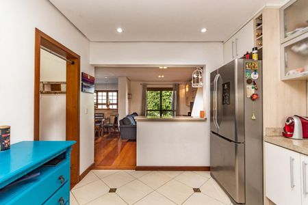 Casa à venda com 250m², 4 quartos e 4 vagas Casa à venda com 250m², 4 quartos e 4 vagasCozinha 1