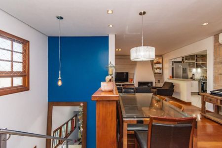 Casa à venda com 250m², 4 quartos e 4 vagas Casa à venda com 250m², 4 quartos e 4 vagasSala de Jantar