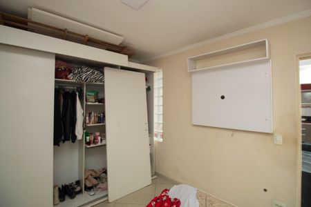 Casa à venda com 408m², 6 quartos e 2 vagas Casa à venda com 408m², 6 quartos e 2 vagasCasa 2 - Quarto
