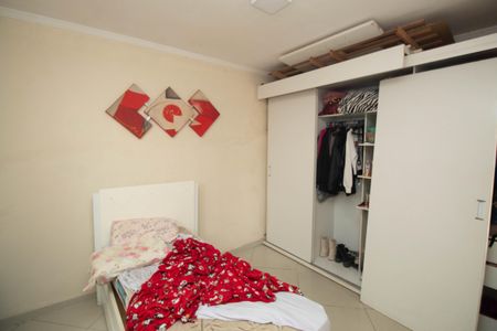 Casa à venda com 408m², 6 quartos e 2 vagas Casa à venda com 408m², 6 quartos e 2 vagasCasa 2 - Quarto