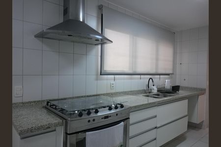 Apartamento à venda com 191m², 3 quartos e 3 vagas Apartamento à venda com 191m², 3 quartos e 3 vagasCozinha