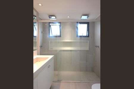 Apartamento à venda com 191m², 3 quartos e 3 vagas Apartamento à venda com 191m², 3 quartos e 3 vagasBanheiro da Suíte 3