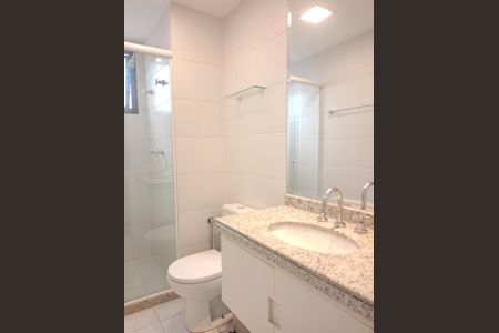 Apartamento à venda com 191m², 3 quartos e 3 vagas Apartamento à venda com 191m², 3 quartos e 3 vagasBanheiro da Suíte 1