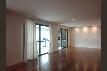 Apartamento à venda com 191m², 3 quartos e 3 vagas Apartamento à venda com 191m², 3 quartos e 3 vagasSala