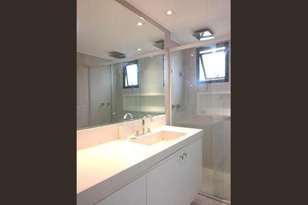 Apartamento à venda com 191m², 3 quartos e 3 vagas Apartamento à venda com 191m², 3 quartos e 3 vagasBanheiro da Suíte 3