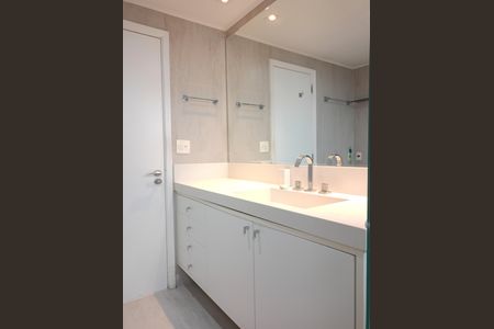 Apartamento à venda com 191m², 3 quartos e 3 vagas Apartamento à venda com 191m², 3 quartos e 3 vagasBanheiro da Suíte 3