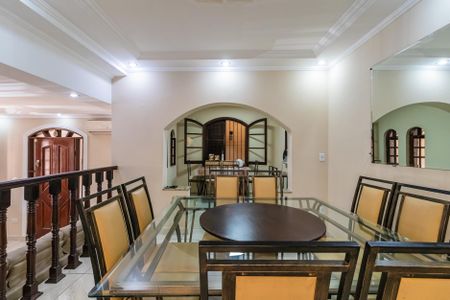 Casa à venda com 220m², 3 quartos e 5 vagasSala de TV